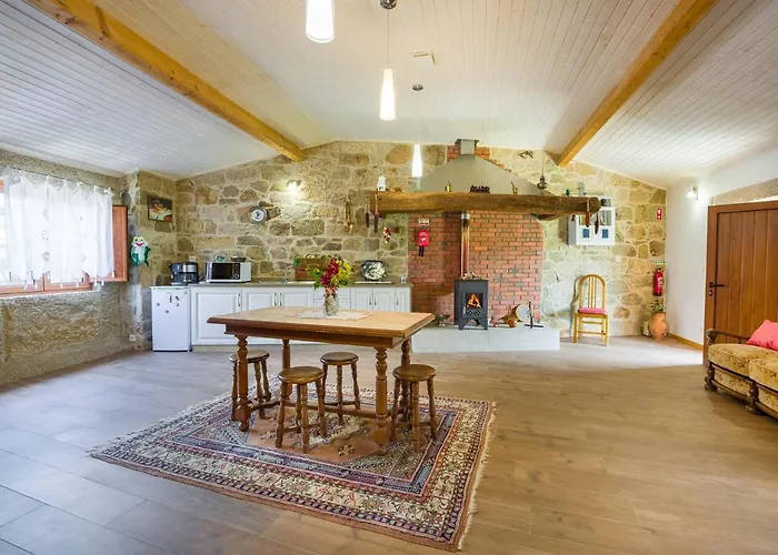 Cantinho Do Lucio Holiday home Melgaco